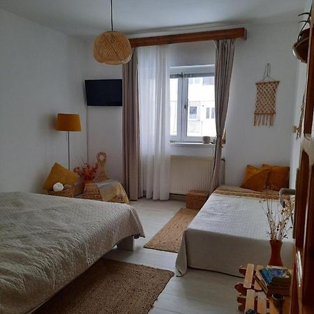 אזוגה Cocooning In A Lovely Mountain Suite - Two מראה חיצוני תמונה