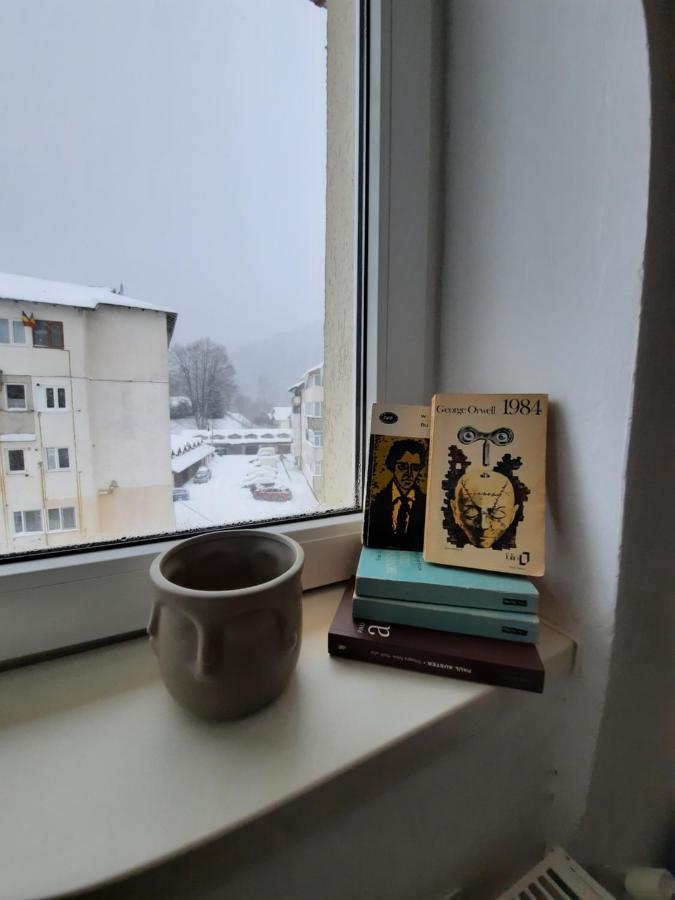 אזוגה Cocooning In A Lovely Mountain Suite - Two מראה חיצוני תמונה