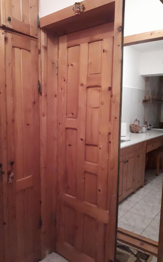 אזוגה Cocooning In A Lovely Mountain Suite - Two מראה חיצוני תמונה