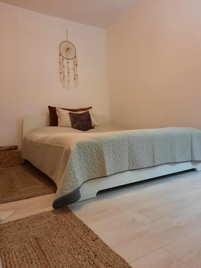 אזוגה Cocooning In A Lovely Mountain Suite - Two מראה חיצוני תמונה